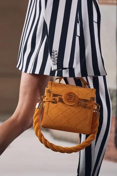 Look 66